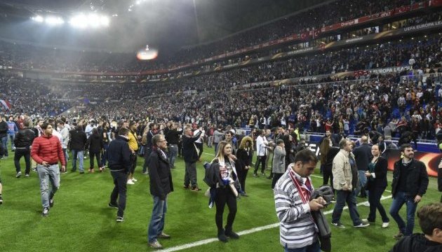 Футбольний матч Ліги Європи у Ліоні відкладено через заворушення на трибунах