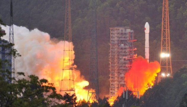 Китай встановив на супутнику зв'язку іонний електродвигун