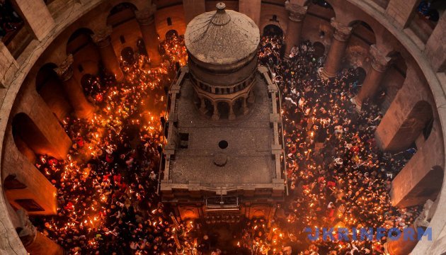 La Luz Sagrada de la Iglesia del Santo Sepulcro en Jerusalén será llevada a Kyiv 