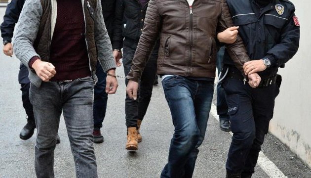 У Туреччині напередодні референдуму заарештували 49 підозрюваних у тероризмі