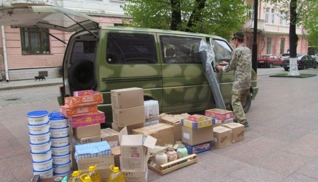 З Чернівців на передову відправлять автівку, яку підготували волонтери (фото)