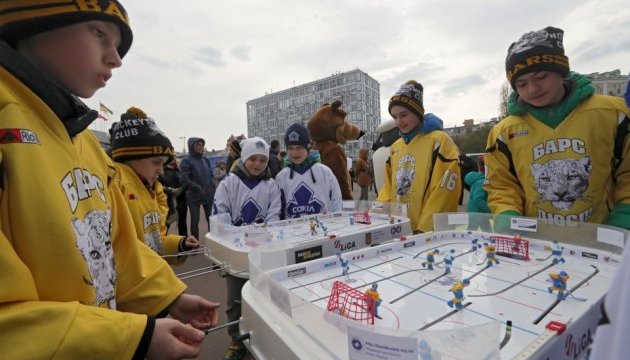 У Києві відкрили хокейне містечко до ЧС з хокею