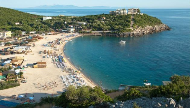 У готелі в Албанії знайшли мертвими чотирьох російських туристів – ЗМІ