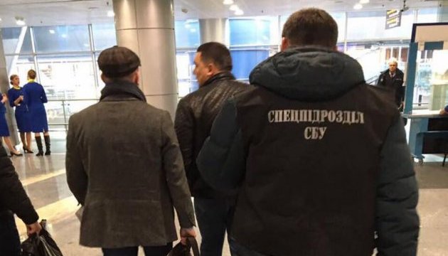 У Борисполі затримали одного із заступників гендиректора «Одеського НПЗ»