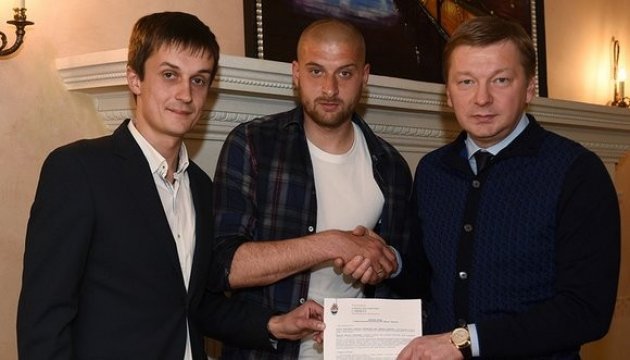 Ракицький уклав новий контракт з «Шахтарем»
