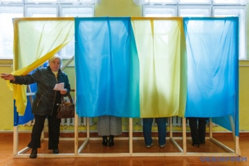 Вибори в ОТГ: у трьох областях деякі дільниці відкрились із запізненням