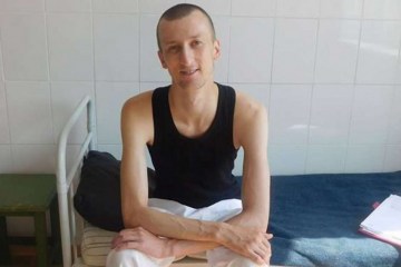 Сергій Жадан допоміг кримському політв'язню Кольченку зустрітися з матір'ю