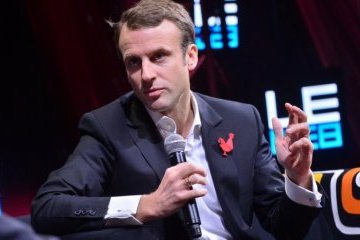 Макрон про рукостискання з Трампом: Ми не робитимемо навіть символічних поступок
