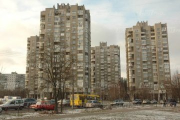 У Києві обмежать рух на Дарницькому бульварі
