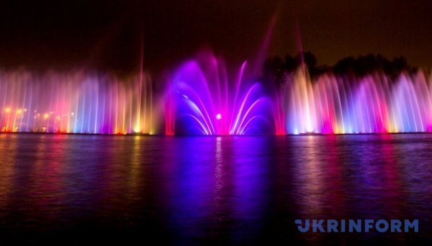 У Вінниці стартував новий сезон світломузичного фонтана