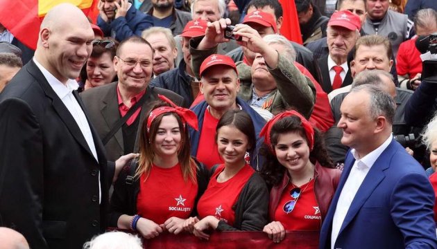 Додон очолив першотравневий марш соціалістів у Кишиневі