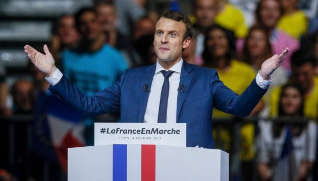 Макрон перемагає на виборах президента Франції – екзитпол