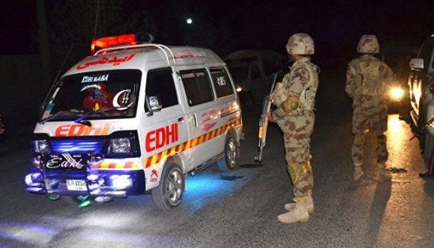 На кордоні Афганістану й Пакистану стріляють військові: 13 загиблих, 80 поранених - ЗМІ