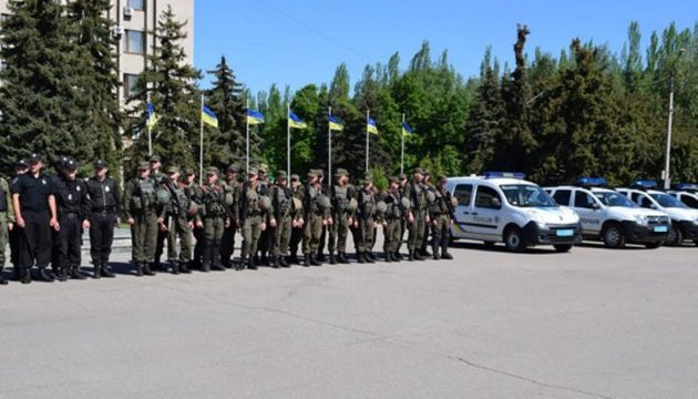 На Донеччині безпеку у святкові дні забезпечуватимуть понад 2 тисячі поліцейських