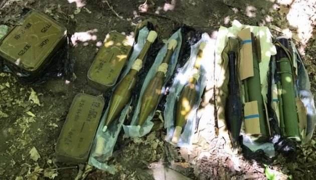 У Києві виявили схованку з протитанковими гранатами