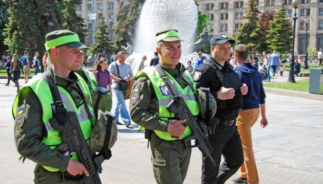 Нацгвардія та поліція взяли центр Києва під посилену охорону