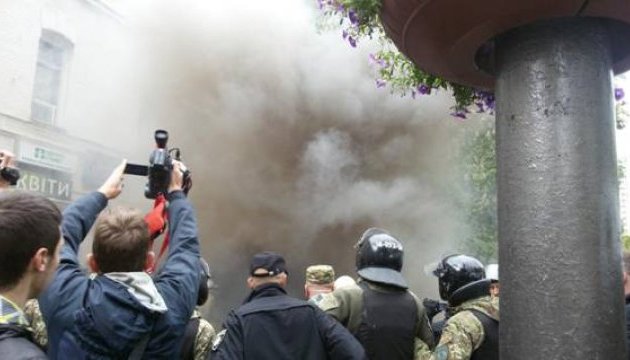Tag des Sieges: Polizei hat fast 50 Randalierer festgenommen 