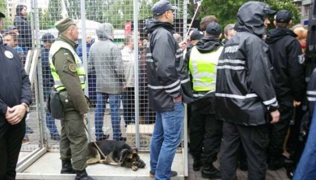 День перемоги:  київська поліція склала протоколи на 19 порушників 