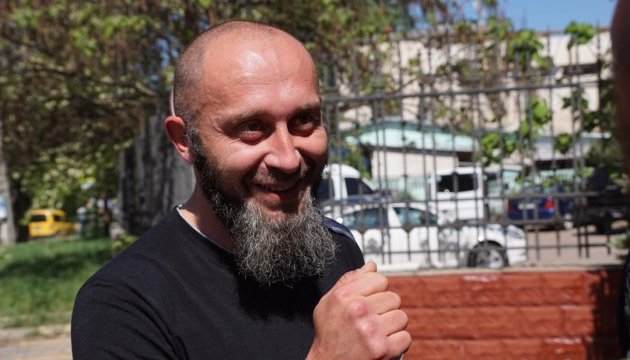 Затриманого в Криму активіста Ізетова відпустили