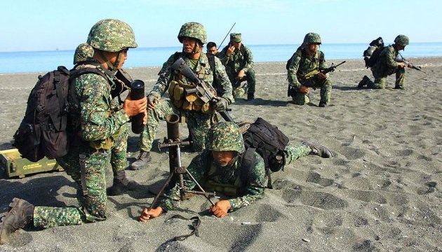 Філіппіни відправили війська на спірний острів у Південнокитайському морі