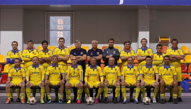 Футбольні зірки минулих років України та Грузії зіграють на НСК 