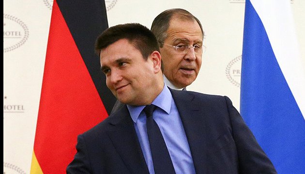 Ukrainian and Russian foreign ministers discuss exchange of hostages