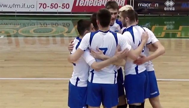 Волейбол: молодіжна збірна U21 України протистояла національній збірній