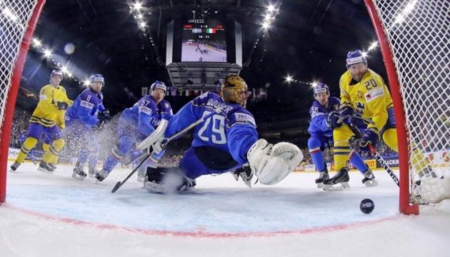 ЧС-2017 з хокею: Швеція та Чехія обіграли аутсайдерів у матчах 5 туру 