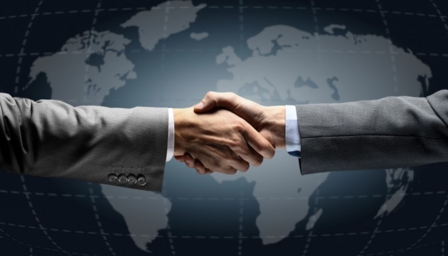 Ucrania y Tailandia discuten la cooperación económica 