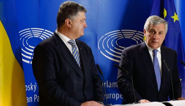 Poroshenko, Tajani meet after signing ceremony of visa-free regime