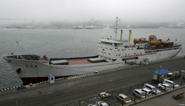 Із Росії – з паливом: кораблі КНДР обманом оминають санкції - Reuters