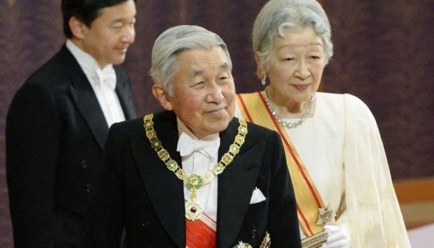 Уряд Японії дозволив імператору зректися престолу