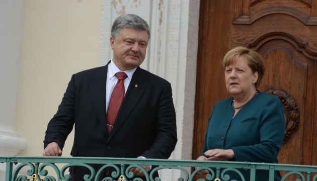 Porochenko et Merkel discuteront du Donbass, de la Crimée et de la situation dans la mer d'Azov