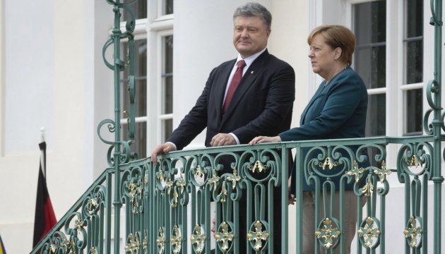 Poroshenko, Merkel coordinate position on implementation of Minsk agreements