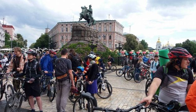 Через велопробіг у центрі Києва обмежать рух транспорту