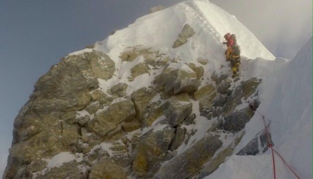 Влада Непалу заборонила поодинці підкорювати Еверест