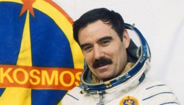 Першого болгарського космонавта доправили до лікарні з інсультом