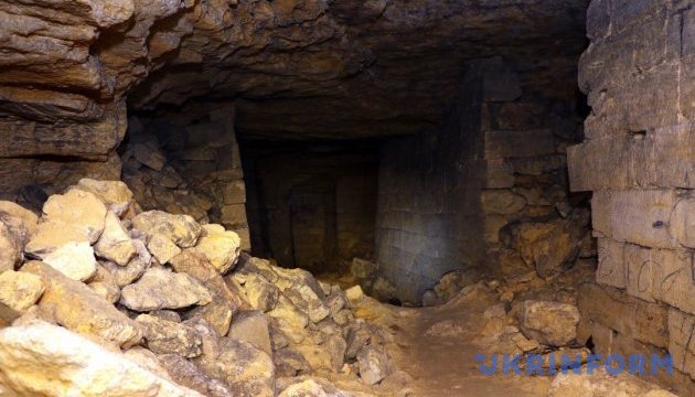Підземні лабіринти Одеси: озера, бункер і катакомбник