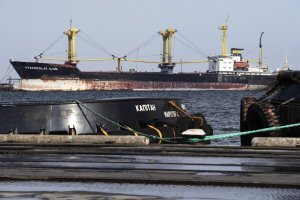 Окупаційна влада затримала у Маріуполі два іноземні судна - Reuters
