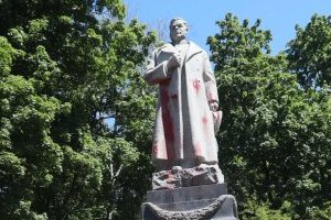 МКІП радить столичній мерії демонтувати пам’ятник Ватутіну 