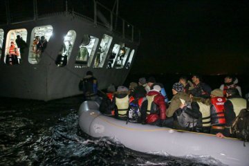 Из моря вблизи Ливии спасли более 80 мигрантов