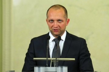 Нардеп Поляков запевняє, що не тікатиме за кордон