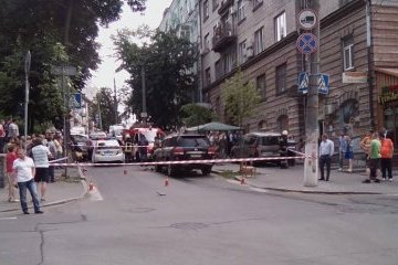 ЗМІ дізналися, хто був всередині підірваного в Києві джипа