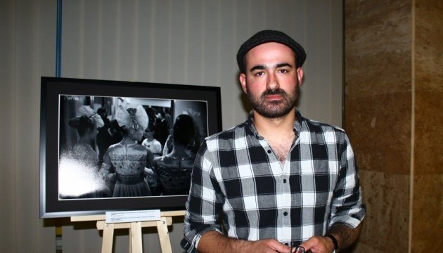 „Leben. Der Mensch im Krieg“: Ausstellung des französischen Fotografen Mathieu Radoube in Kiew eröffnet