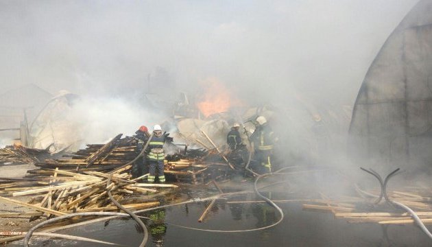 Площа пожежі у Броварах становить майже 1,5 тисячі 