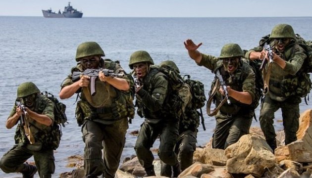 Rusia traslada infantería de marina del Caspio a Crimea ocupada 