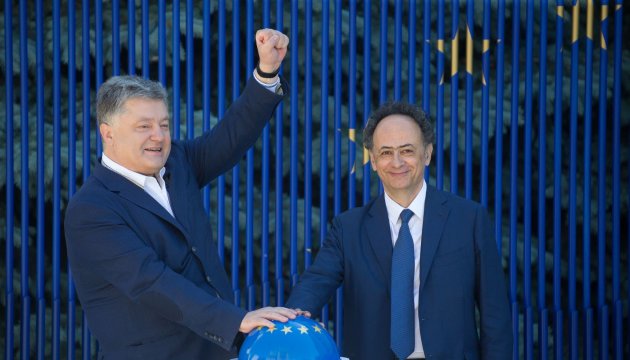 Poroshenko, Mingarelli launch ‘visa-free timer’