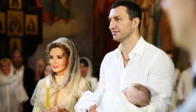 Кличко-молодший і дружина Медведчука хрестили доньку Шуфрича