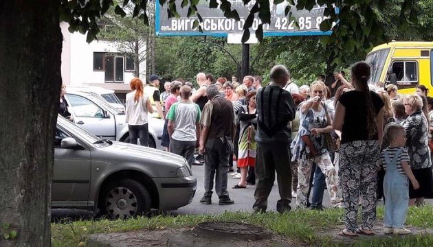 Львів'яни перекрили трасу через сміттєвий колапс