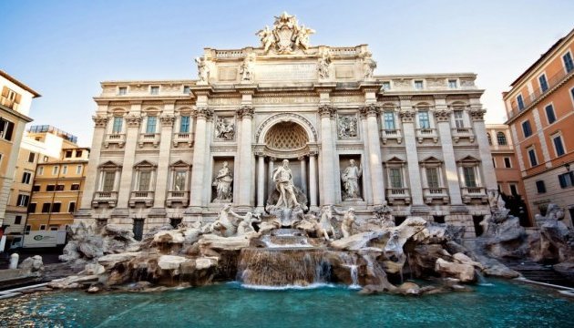 У Римі за купання в історичних фонтанах штрафуватимуть до €240